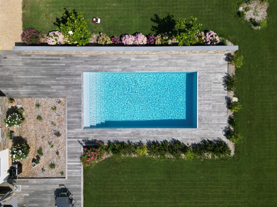 Diais Piscine Spa DJI 0829